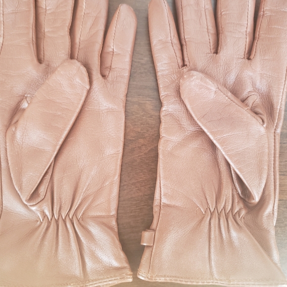 Ralph Lauren Leather Gloves, Size Medium - Picture 6 of 8